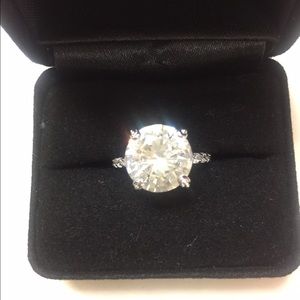 OFFERS? High QUALITY CZ. RING