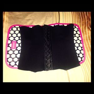 Black waist trainer