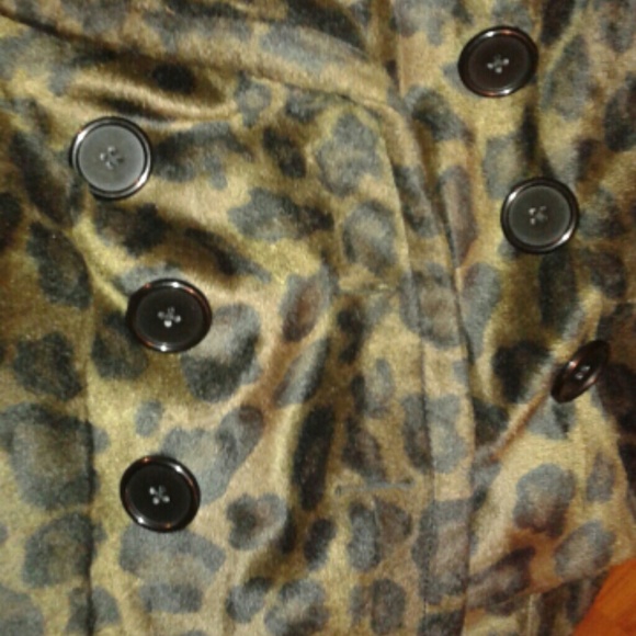 Faux Fur Crop Jacket - Picture 4 of 4