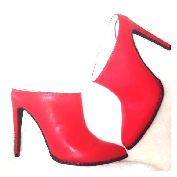 Shoe Dazzle heels