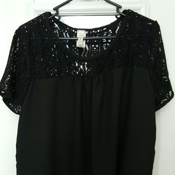 Black lace chiffon top