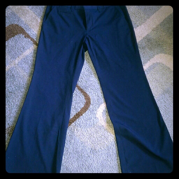 Fall office attire! Gap ankle length navy trousers