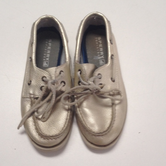 Silver leather sperry's