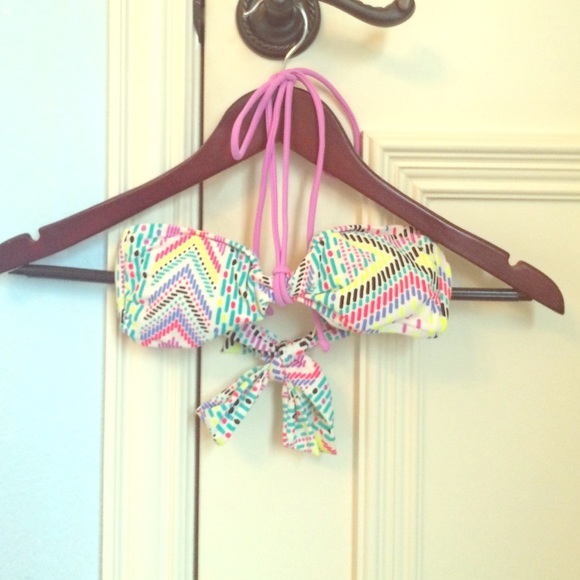 American Eagle swim top