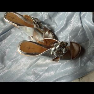 Jaclyn Smith Silver Wedge Sandals