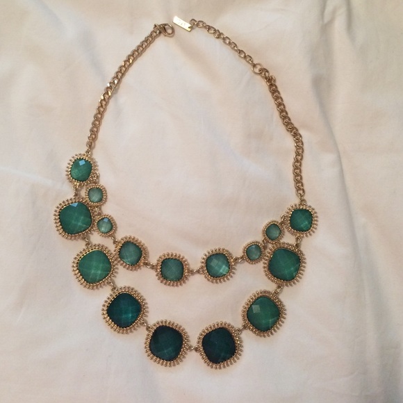 Emerald COLORED stone statement necklace