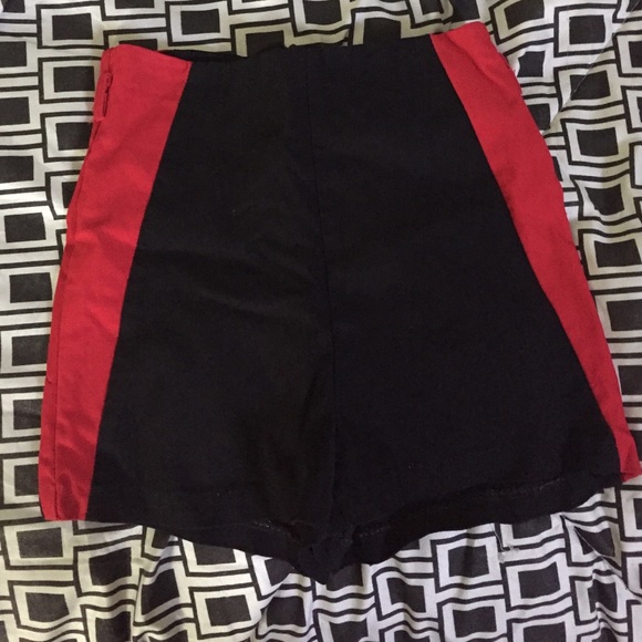 High waisted red and black shorts - Picture 1 of 4