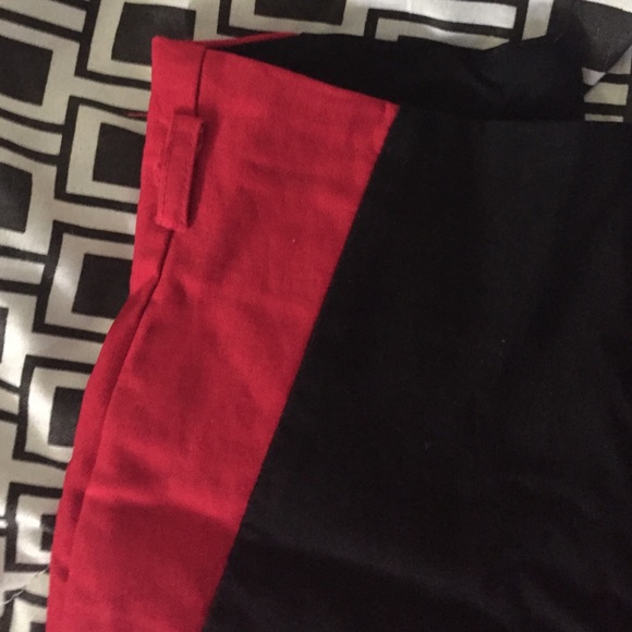 High waisted red and black shorts - Picture 4 of 4