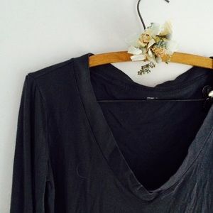 GAP Gray long sleeve v-neck