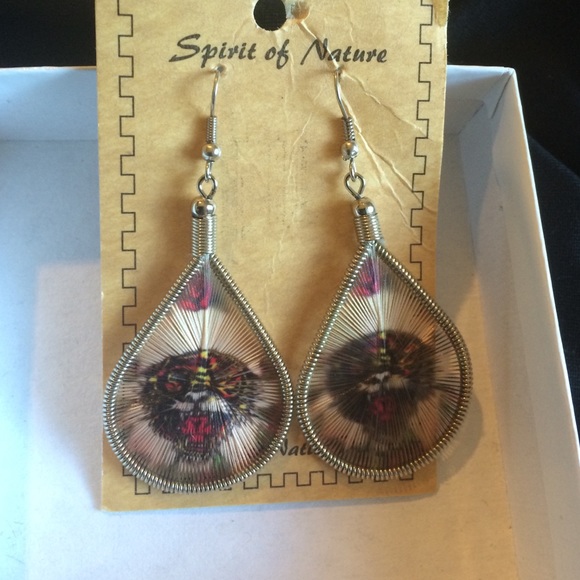 Earrings - Picture 2 of 3