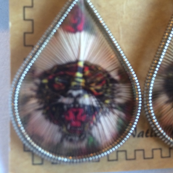 Earrings - Picture 3 of 3