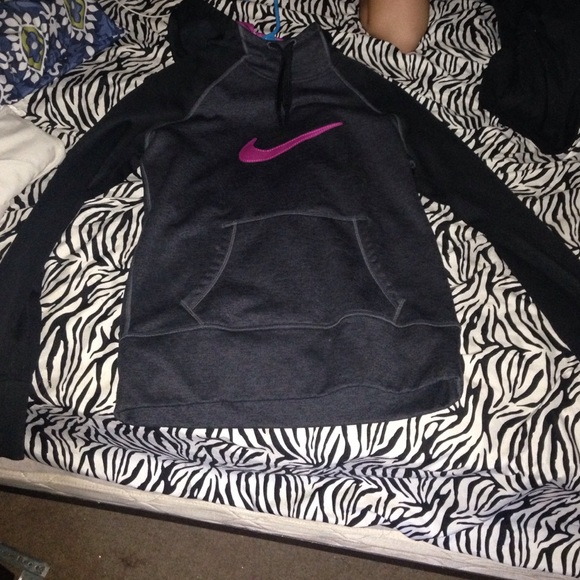 Therma fit Nike hoodie