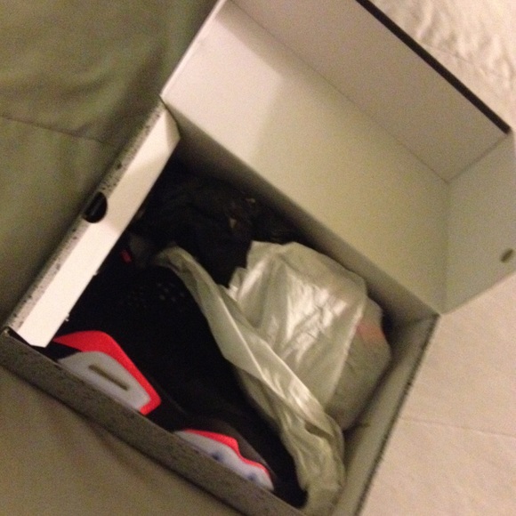 Jordan retro infrareds never worn