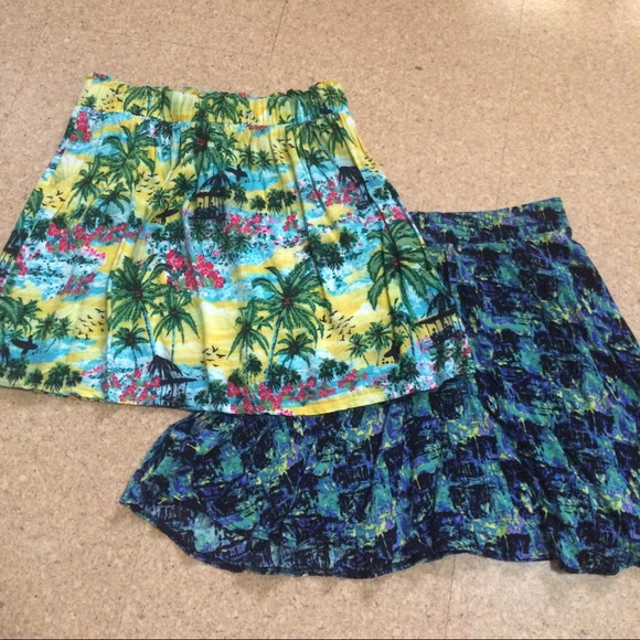 Flowy Mini Skirt- Forever21 - Picture 3 of 3