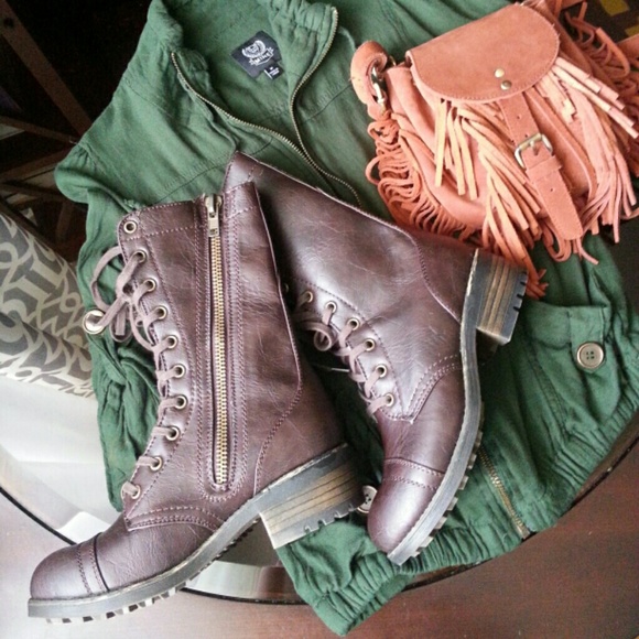 *NEW*Brown Dollhouse Combat Boots