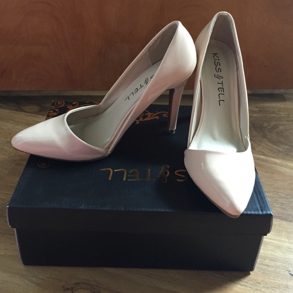 Kiss & Tell nude heels