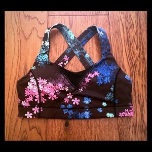 ❌SOLD❌ Lululemon SZ 6 In A Flash Bra in Petal Pop