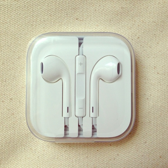 Apple Earbuds NWOT