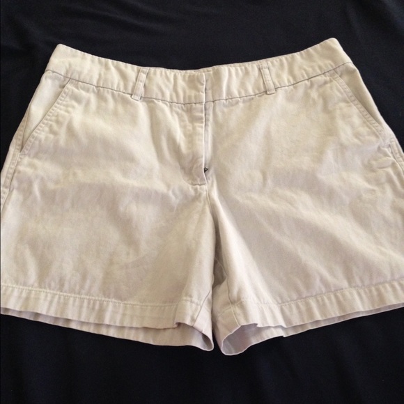 SOLD Womens Vineyard Vines shorts