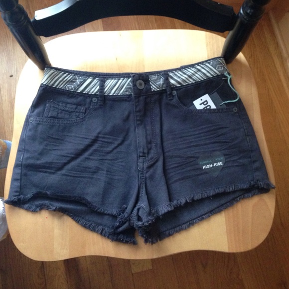 Kendall & Kylie High Rise Waisted Tribal Shorts 5