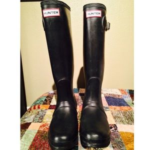 Original tall black Hunter boots size 7 F