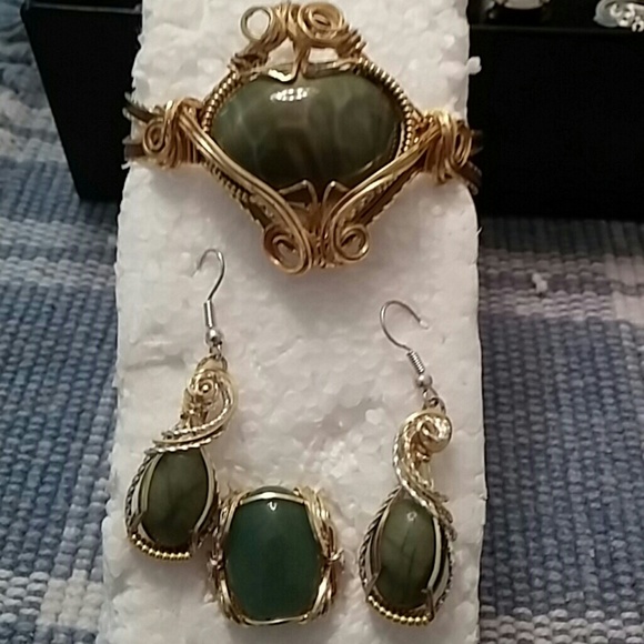Jade set wrap