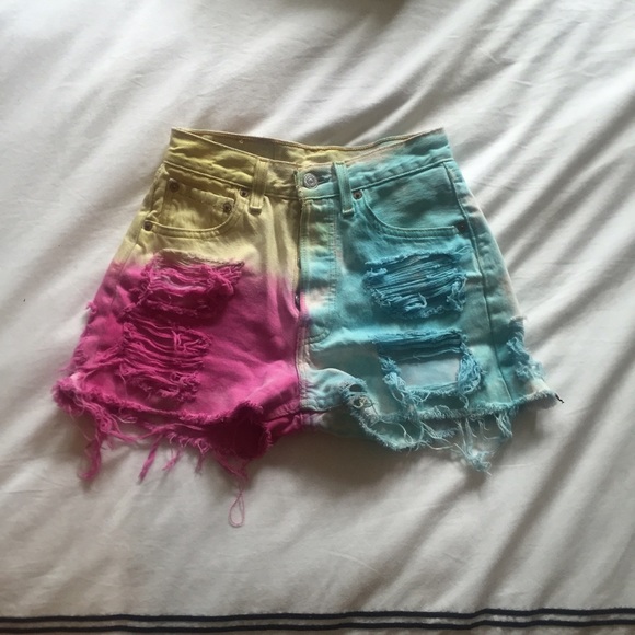 Levi high waisted ripped shorts