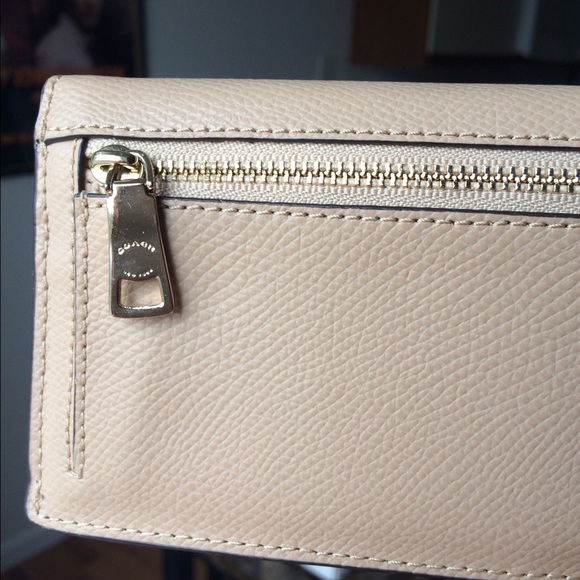 Slim Coach Wallet - Picture 4 of 4