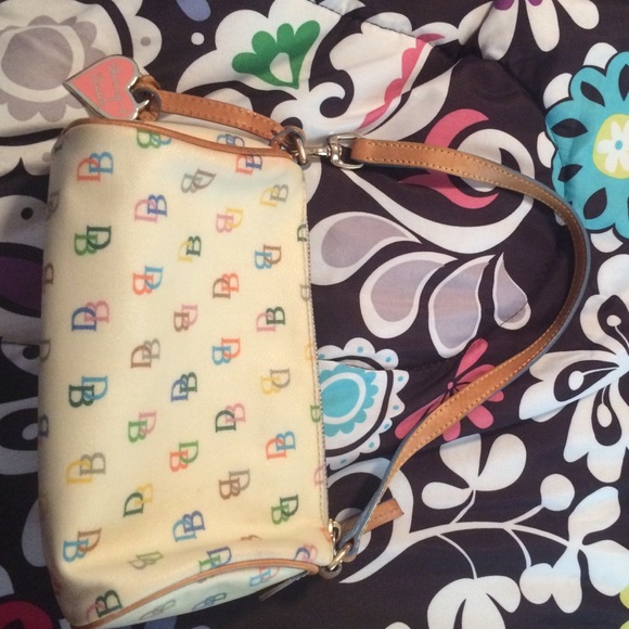 Dooney & Bourke Accessories - Authentic barrel Dooney & Burke Purse