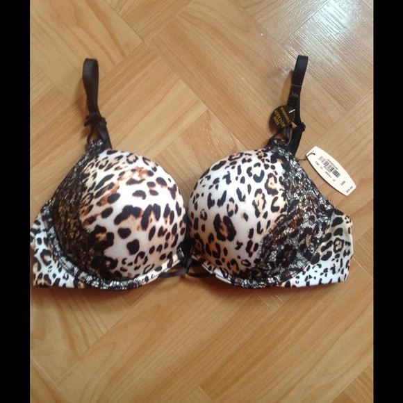 Nwt 34b vs bombshell bra