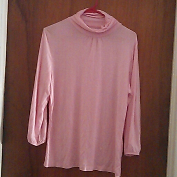 Pink t-neck