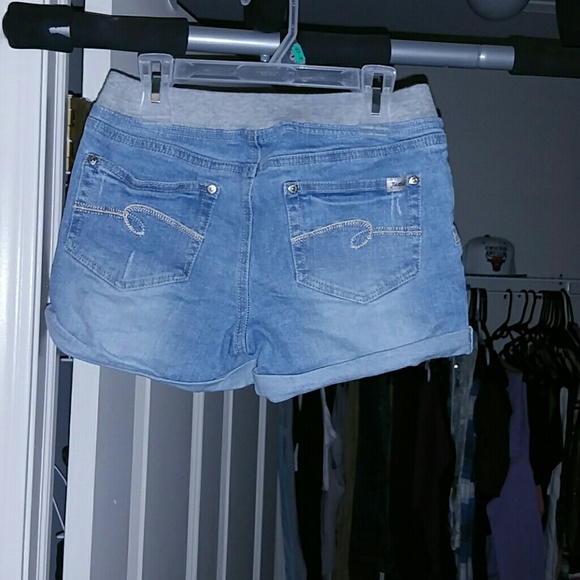 Clothes - Picture 2 of 2