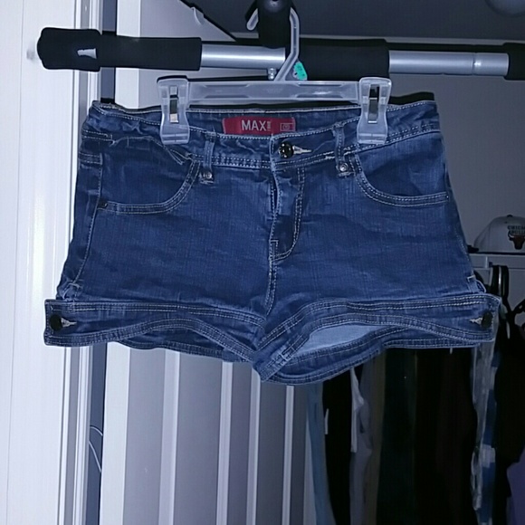 Clothes - Picture 1 of 2