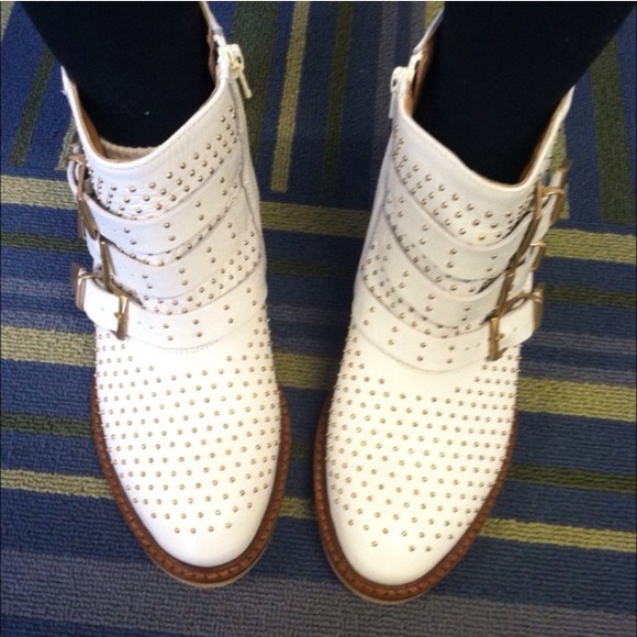 NIB leather studded booties - Picture 3 of 3