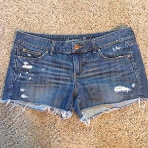 Cut off  distressed AE shorts