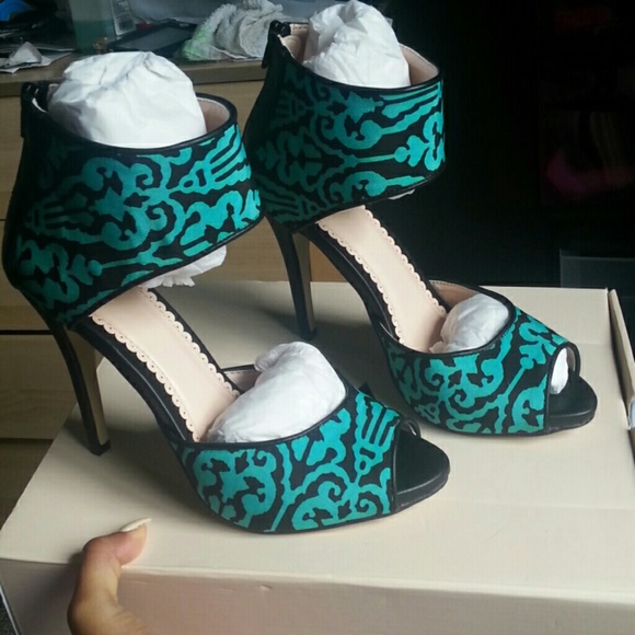Strap heels! - Picture 2 of 4