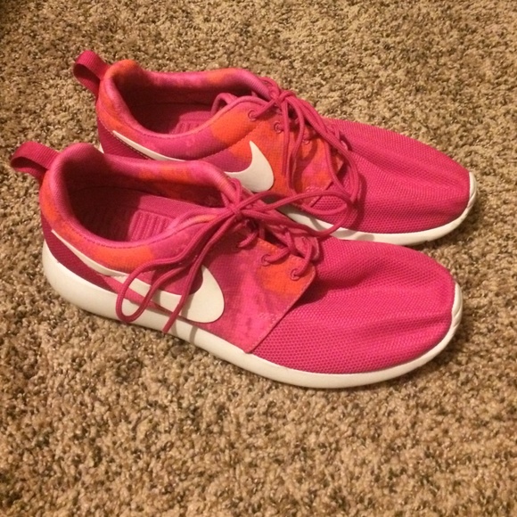 Nike Roshes!