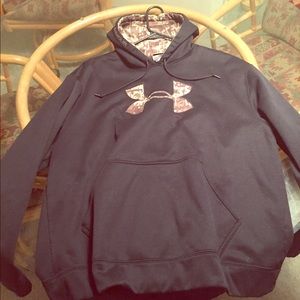Under Armor Sweatshirt