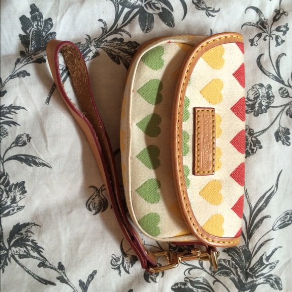 Dooney & Bourke wristlet