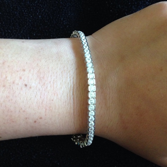 Gorgeous bracelet - Picture 1 of 2