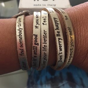 Cute wrap around bracelet ❤️