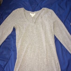 Grey long sleeved shirt 👽