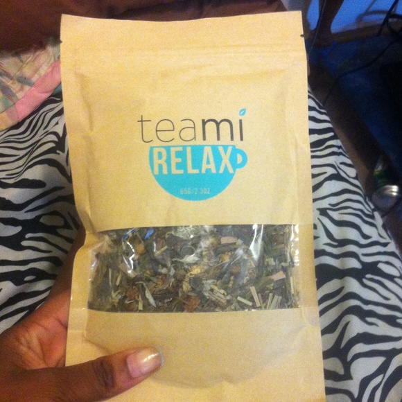PINK Victoria's Secret Accessories - Teami blends teami relax💚