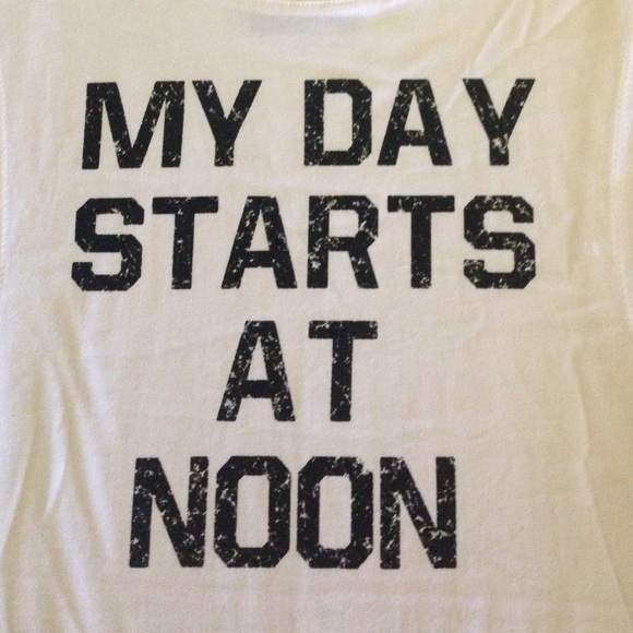 My day starts at noon tank ππ» - Picture 2 of 4