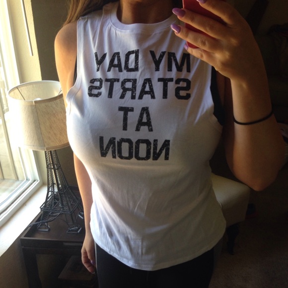 My day starts at noon tank ππ» - Picture 3 of 4