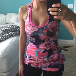 Lululemon workout tank