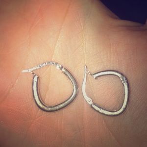14 Karat white gold hoop earrings
