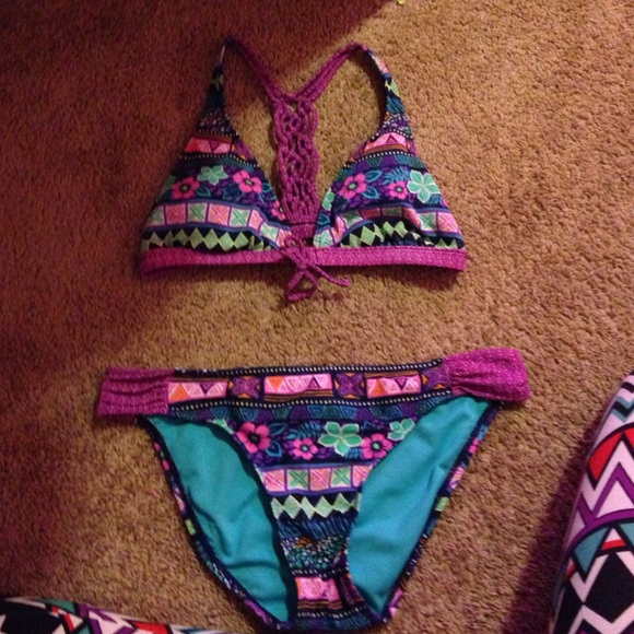 Swimsuit set ! - Picture 1 of 1