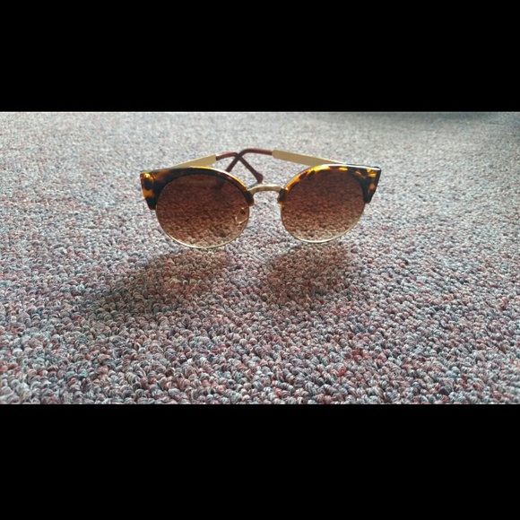 Super cute retro cat eye sunglasses