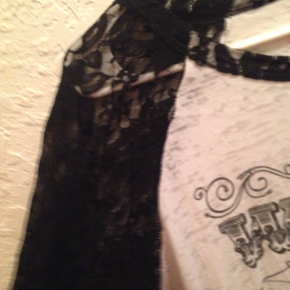 Cute Boutique Shirt!! - Picture 2 of 2